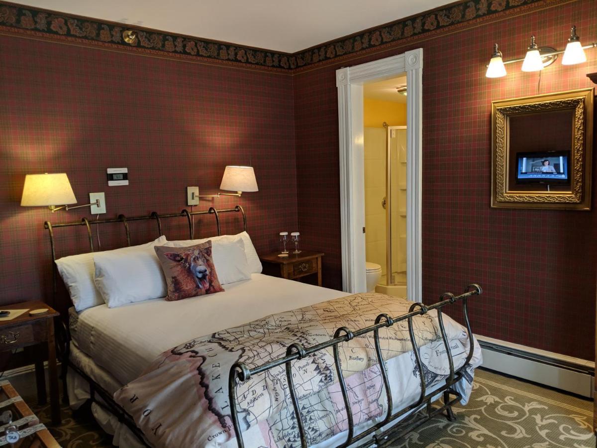 Heart Of The Village Bed & Breakfast In Shelburne Vt Номер фото
