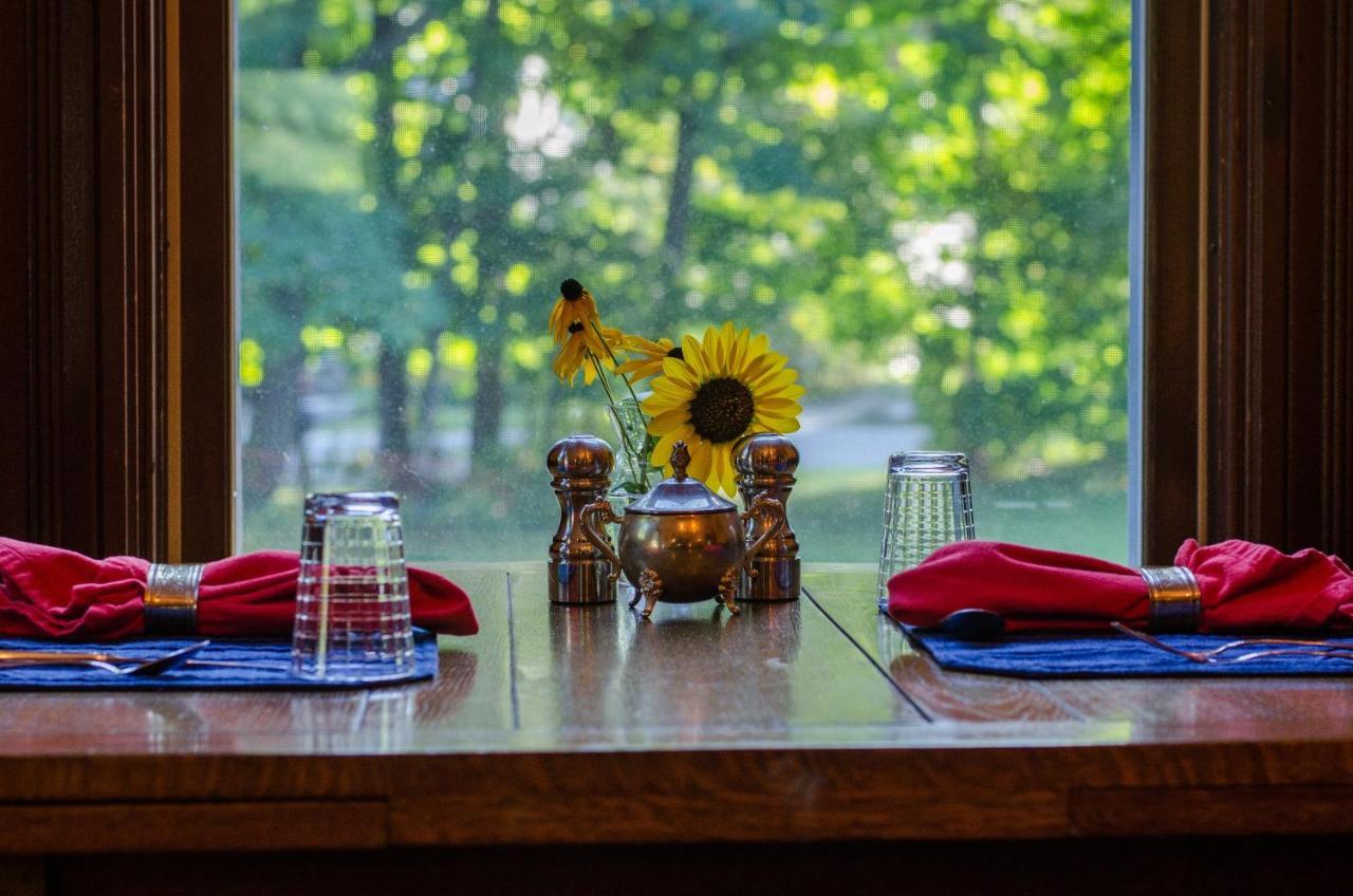 Heart Of The Village Bed & Breakfast In Shelburne Vt Экстерьер фото