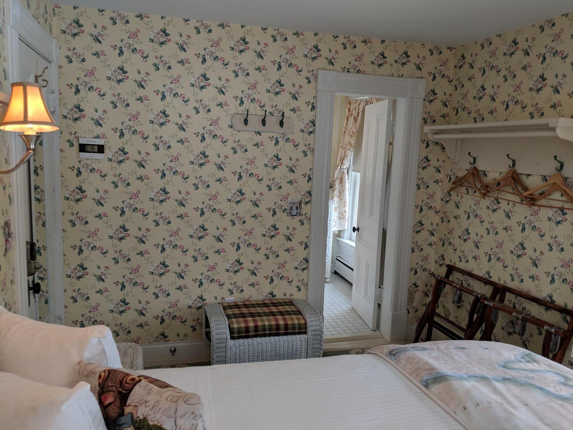 Heart Of The Village Bed & Breakfast In Shelburne Vt Номер фото